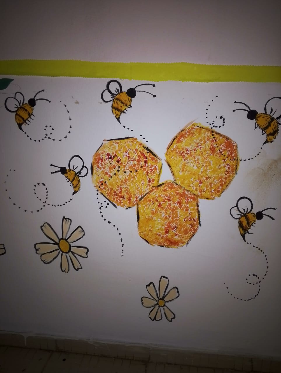 Honey Bees & Honeycomb